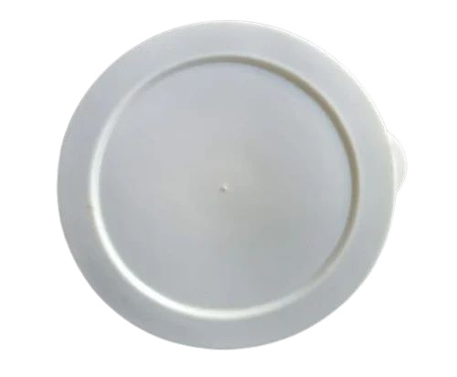 सफेद प्लास्टिक कवर