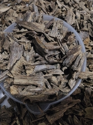 Agarwood Chips - Industrial Grade, 99% Pure Natural Chips with Nice Aroma | Eco-Friendly, High Quality, Suitable for Various Applications