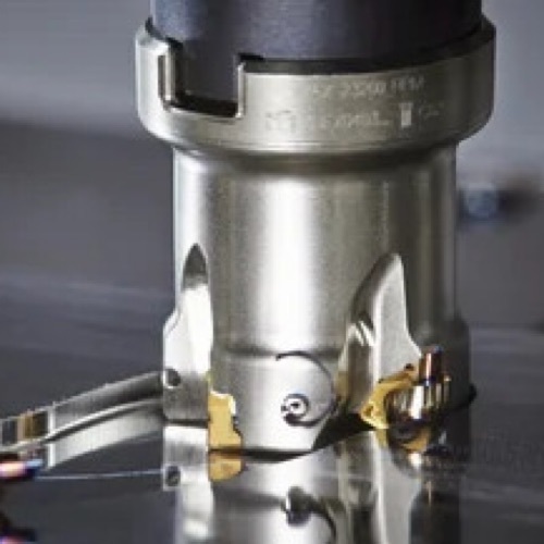 Square shoulder mills