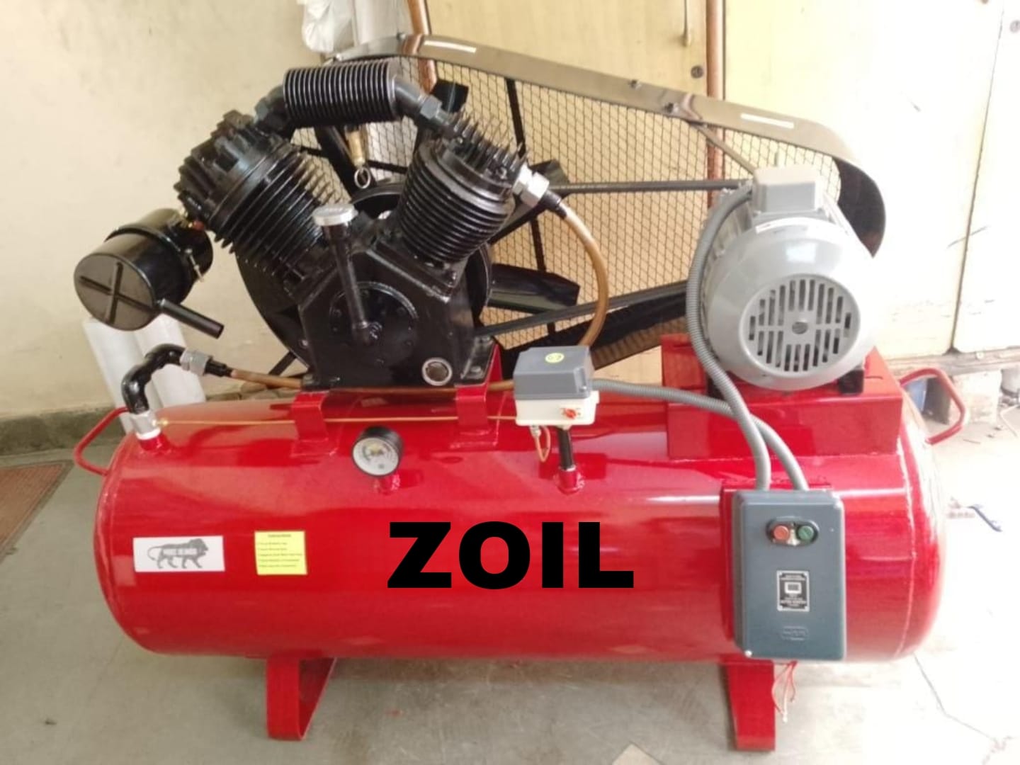 Reciprocating Single Stage Air Compressor Model WV-0.9/8, 10 HP Motor, 250ltr