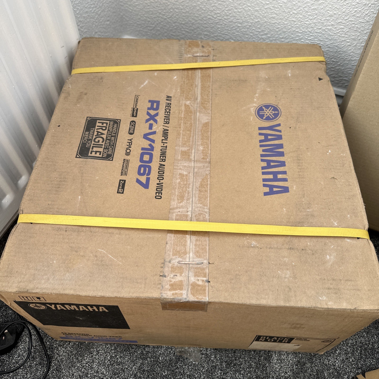 Yamaha RX-V1067 Suround Sound Receiver