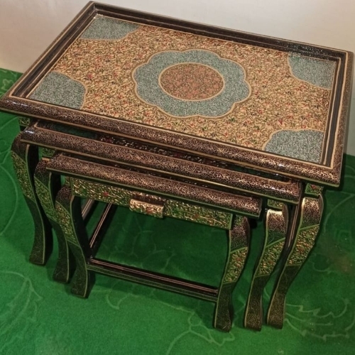 Panzle table 30 inches 