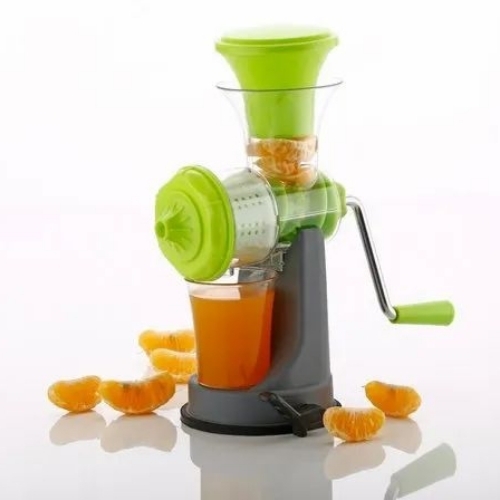 Plastic Mini Fruit Juicer - Color: Green