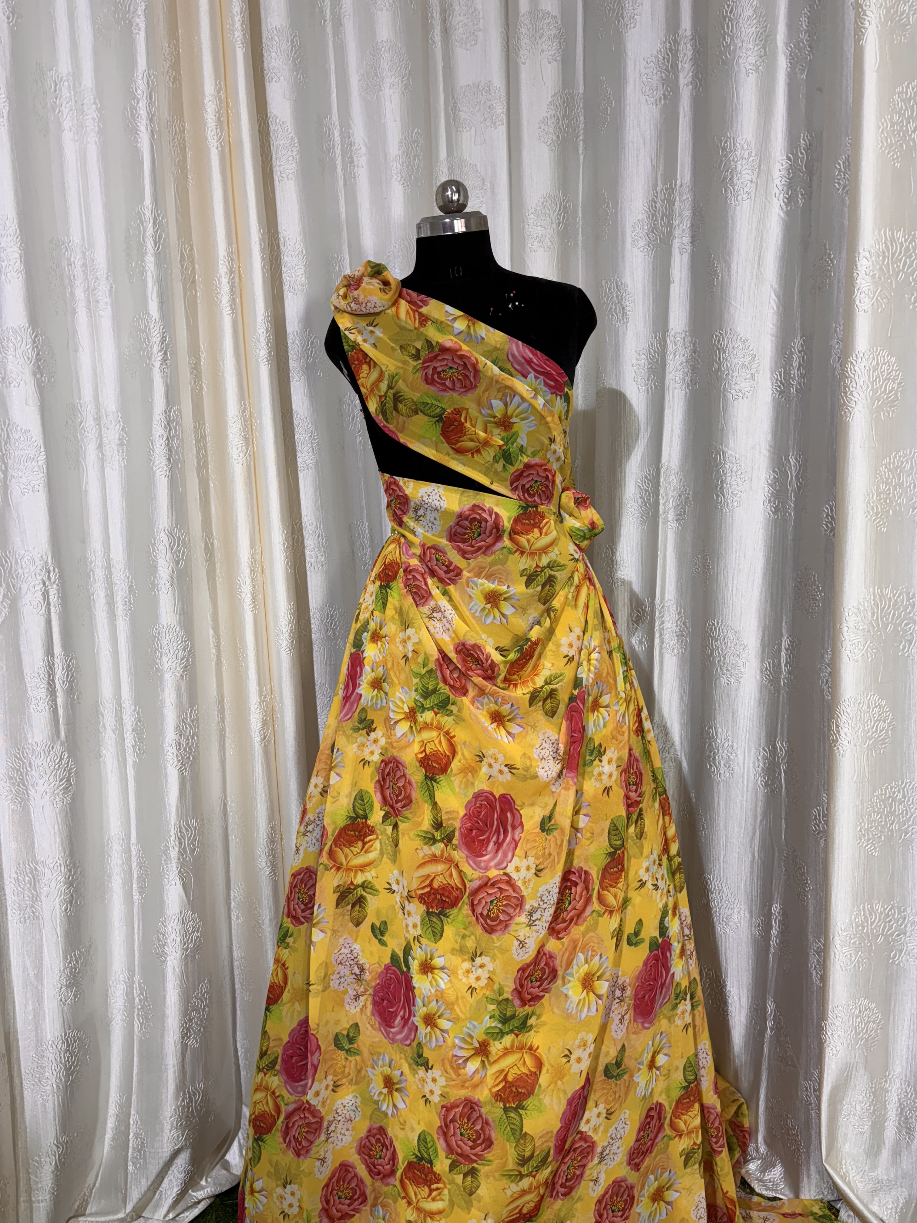 Printed Italian Georgette Fabric - Attributes: Washable