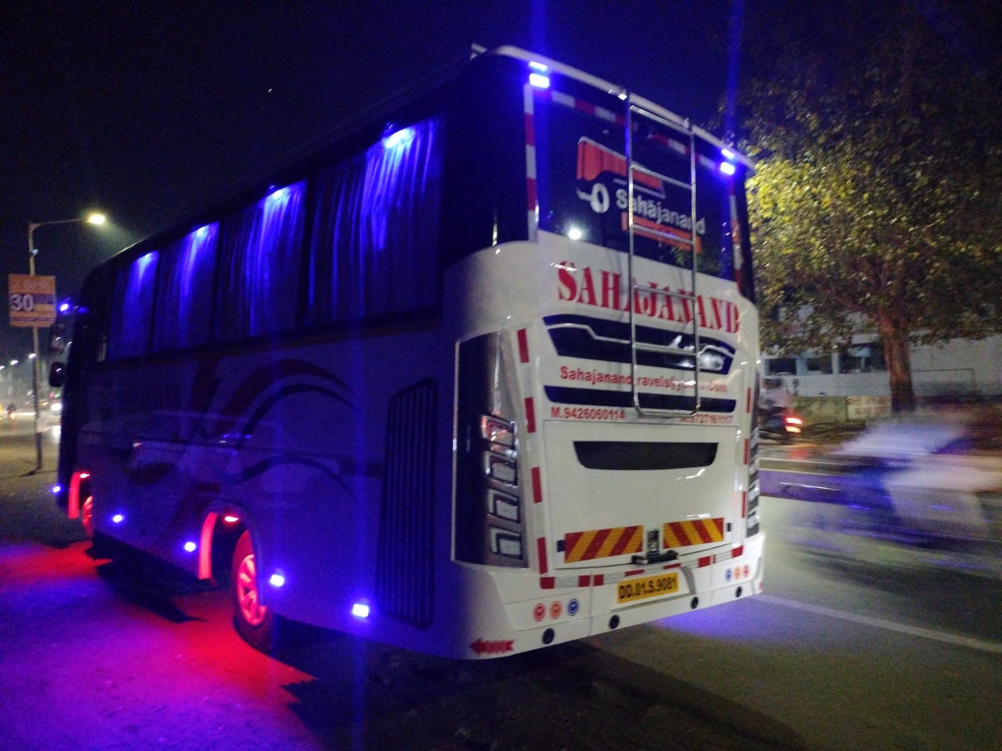 25 Seater Mini Bus Rental Services