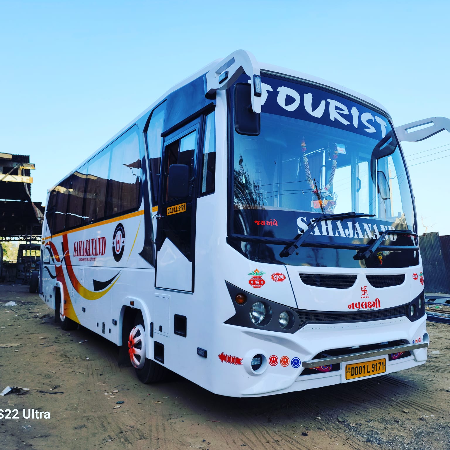 33 Seater Bus On Rental Services