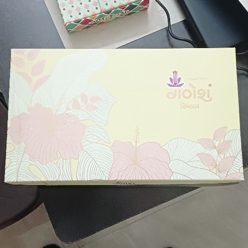 8 Inch Paper Sweet Box