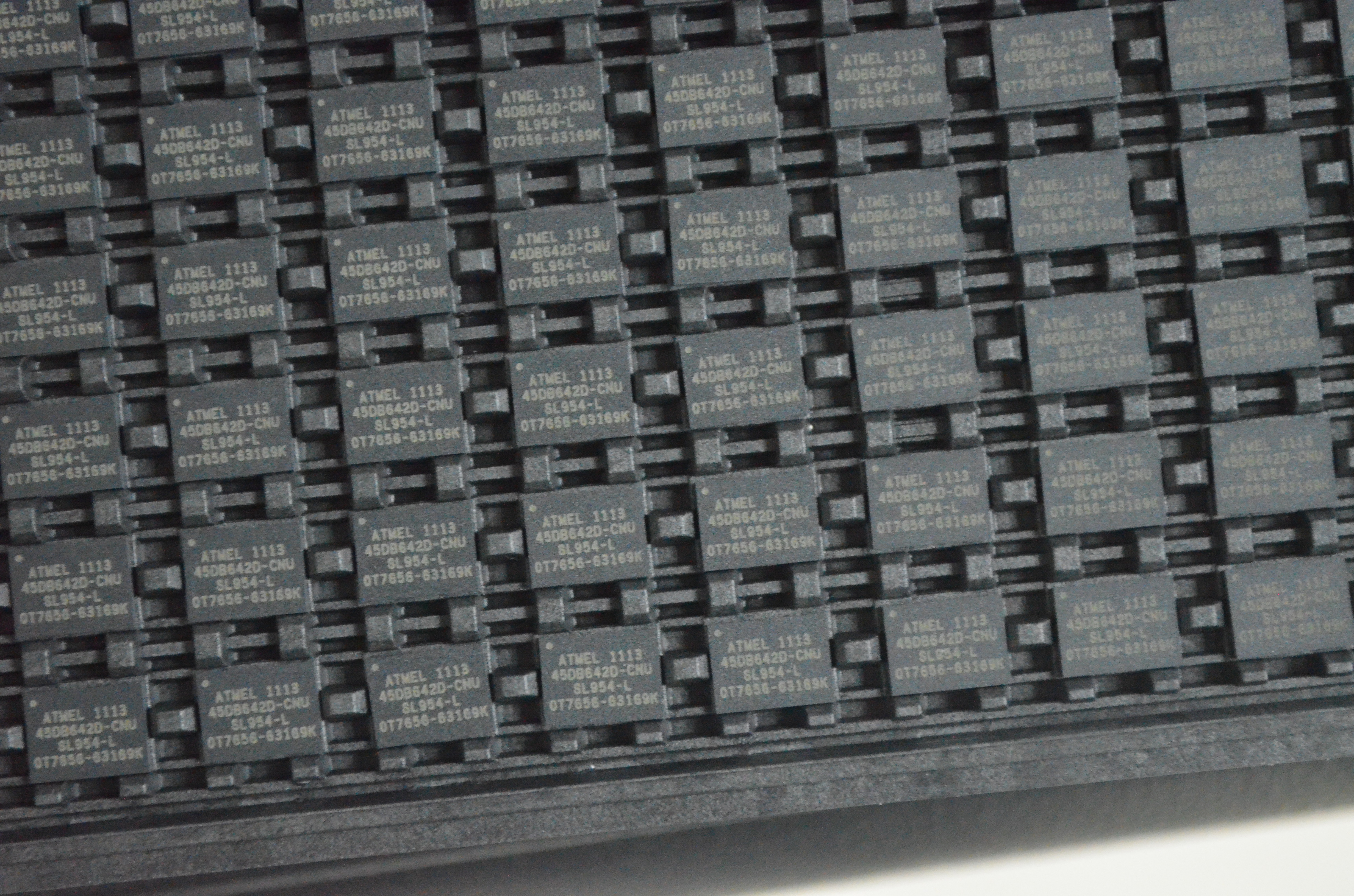 Awmf-0108 26.5 - 29.5 Ghz Single Polarization Quad 4x1 Beamformer
