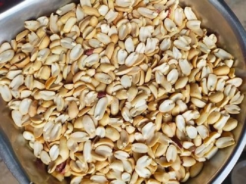 Split Blanched Peanuts