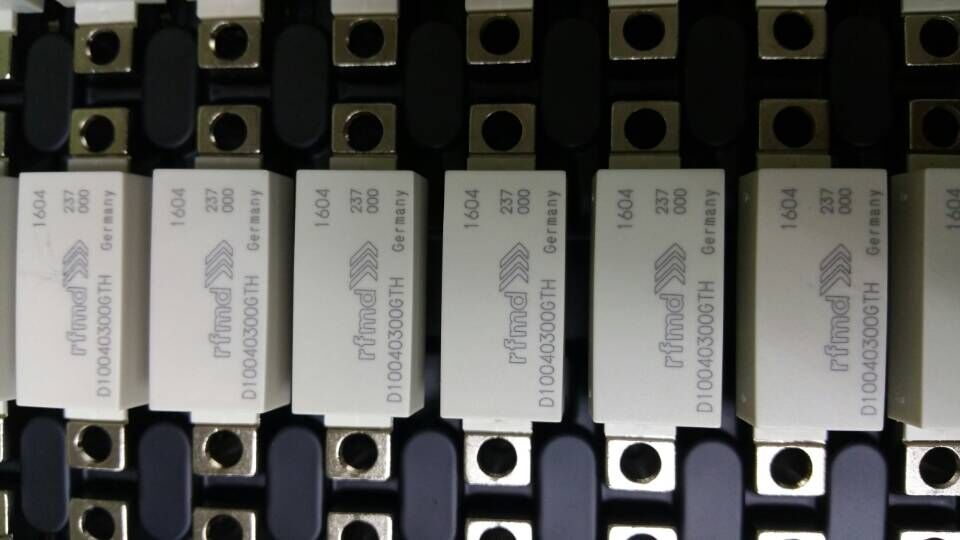 AWMF-0145 37 - 40 GHz Single Polarization Quad 4x1 Rx Beamformer IC