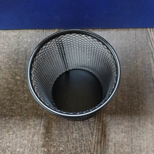 Plastic dustbin