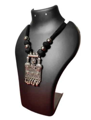 Ladies Party Wear Necklace