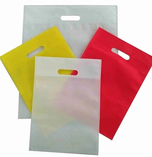 D Cut Plain Non Woven Bags