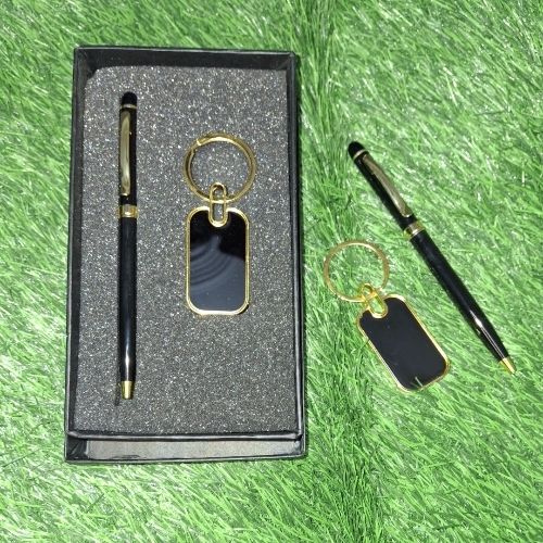 Pen keychain gift set