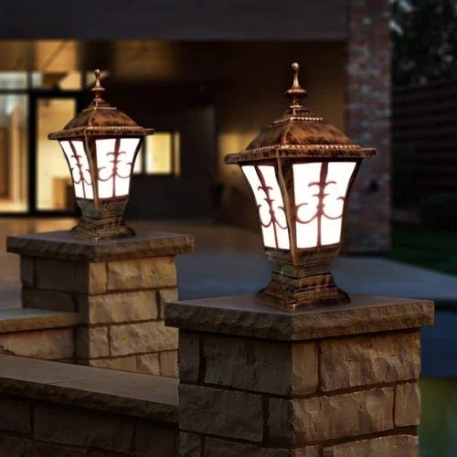 Fancy Gate Light - Color: White