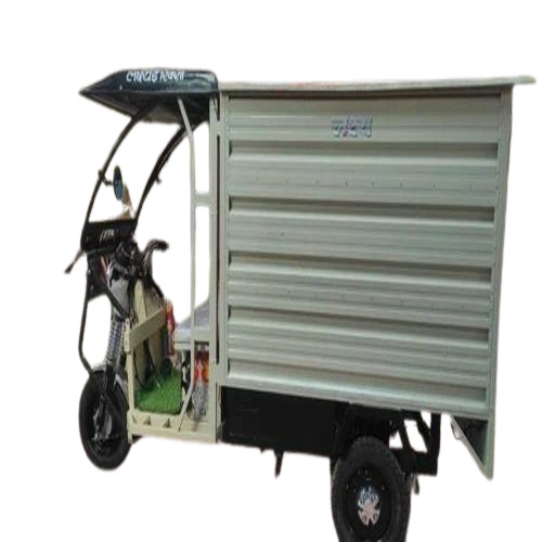 White E Rickshaw Loader