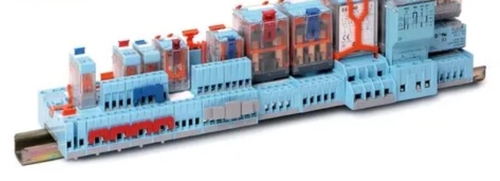 Comatreleco - World Of Relays