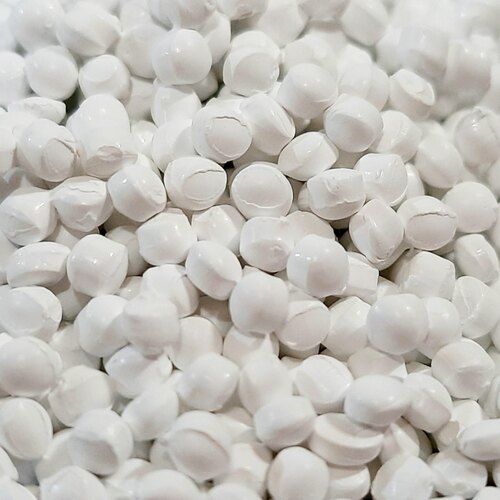 White Masterbatches - Application: Blow Molding