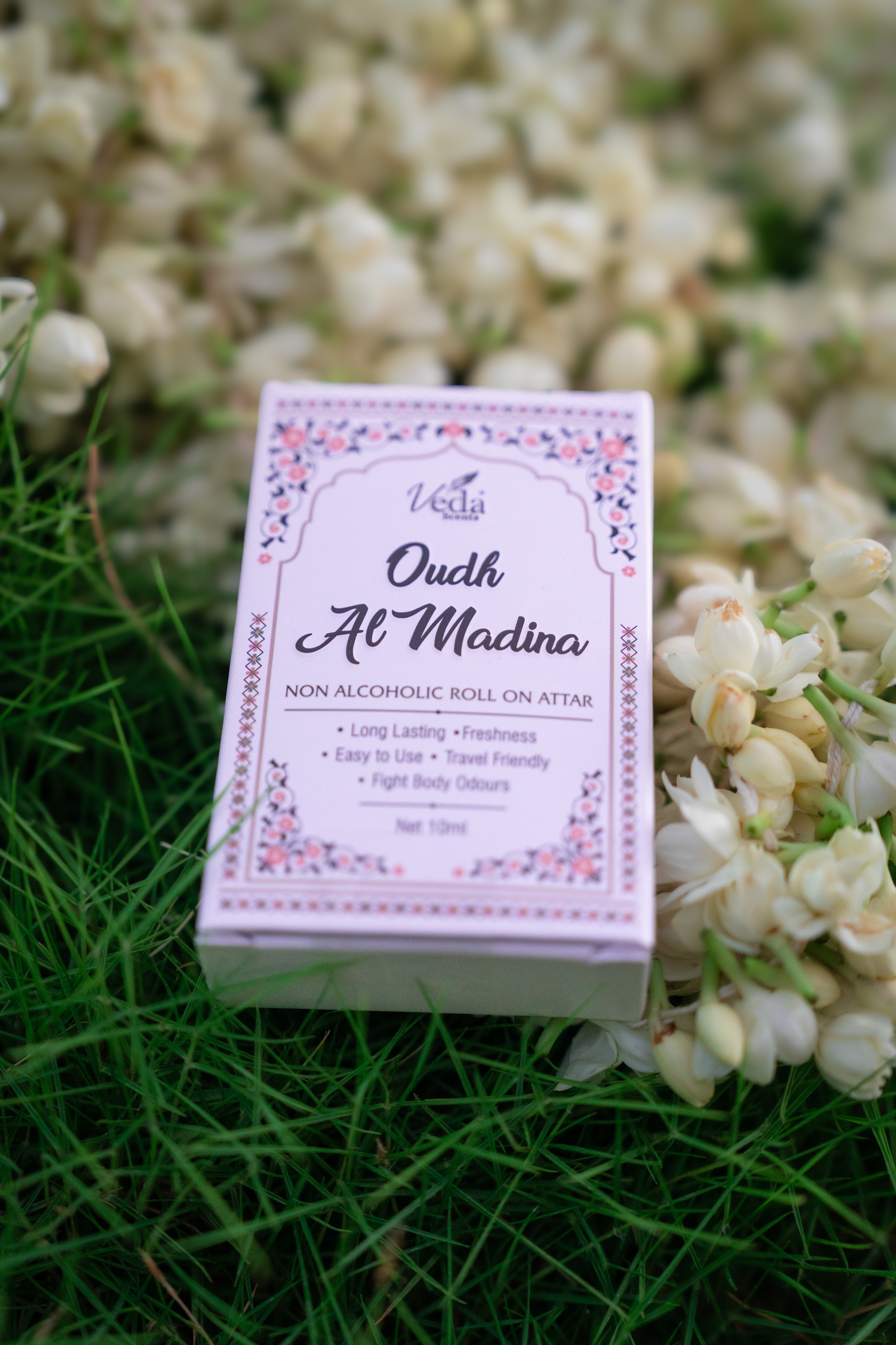 Oudh Al Madina Roll On Attar - Color: White