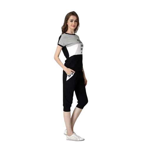 Ladies Capri Night Suit By Delisha Enterprises