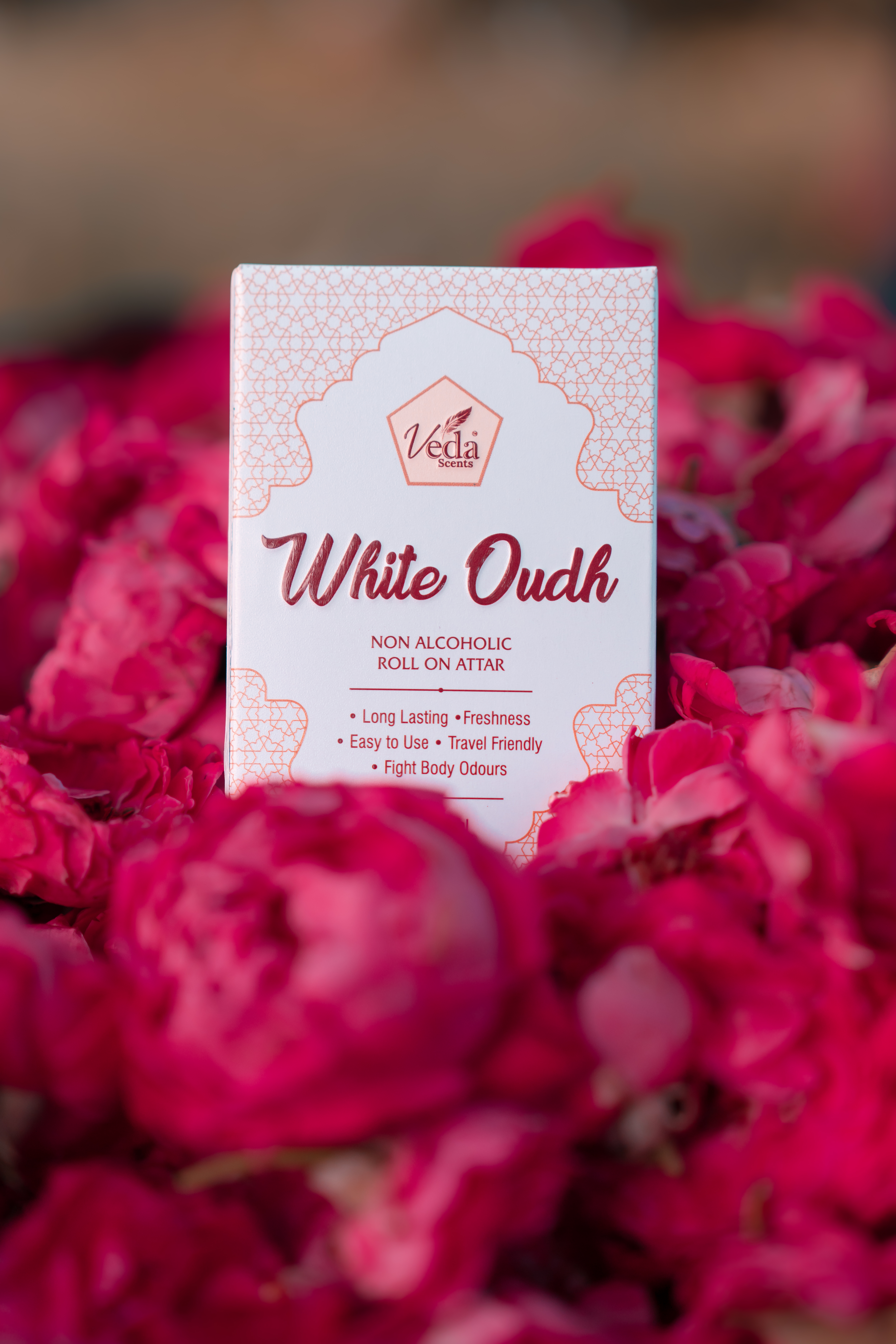 White Oudh Roll On Attar Perfumes - Gender: Male