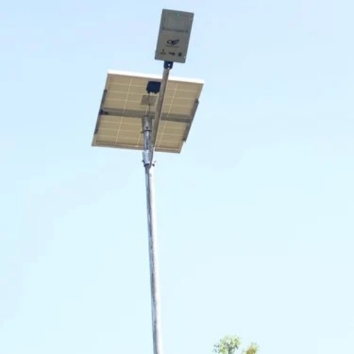 Pole light