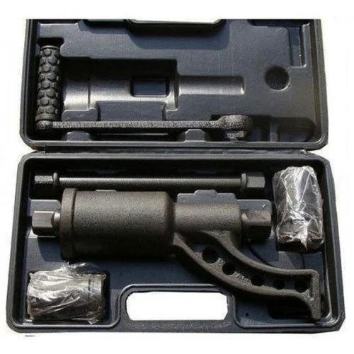 Lug Nut Saving Socket
