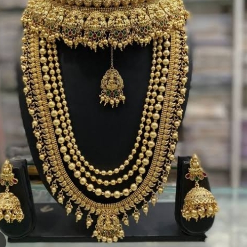 Golden jwellery