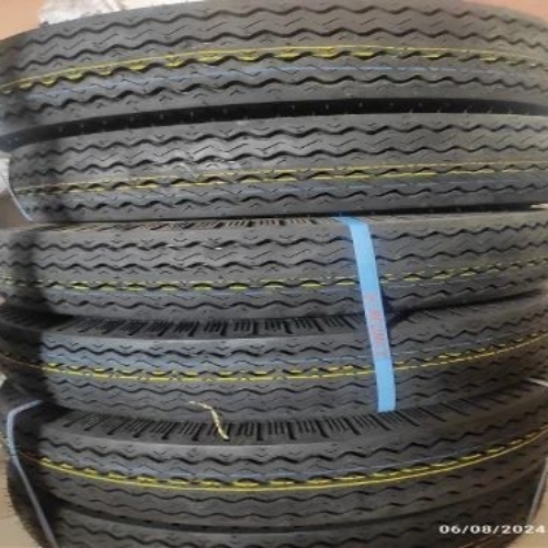 4 Wheeler Tyre