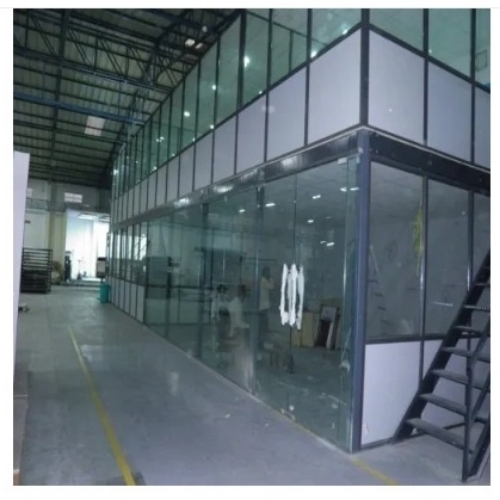 Tiffen Glass Partition