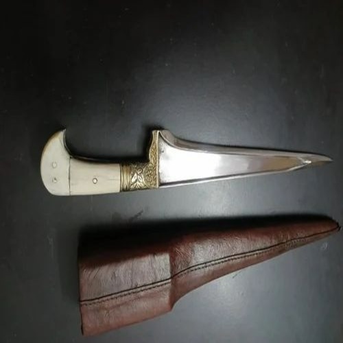 Pech Kavach Dagger