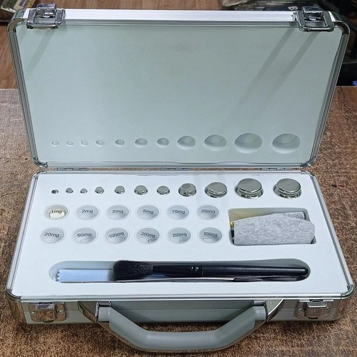 Analytical Weight Box