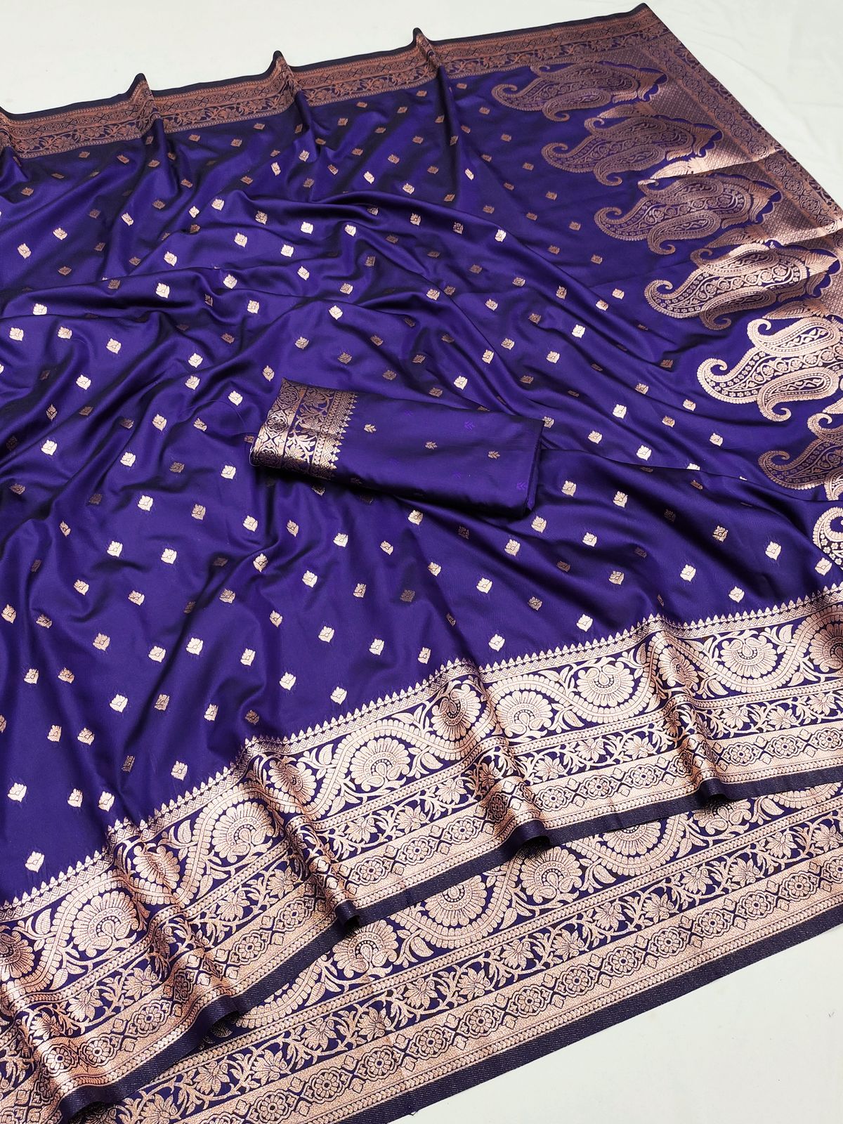 Dual Tone Anmol Katan Silk Sares