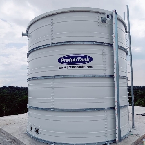 Water storage tank