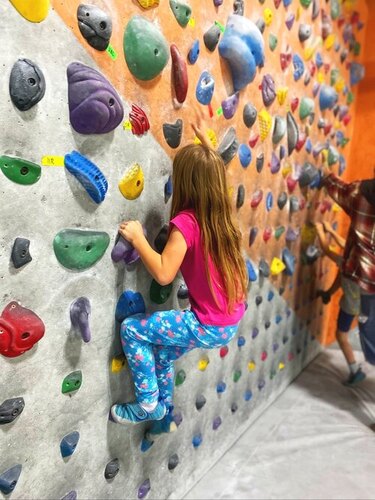 Climbing Wall - Age Group: Kids