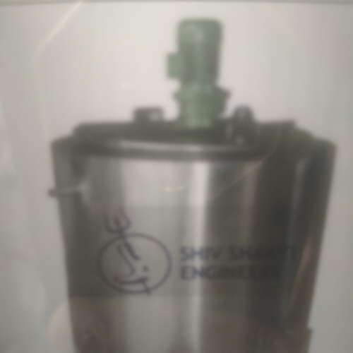 Milk storage tank 