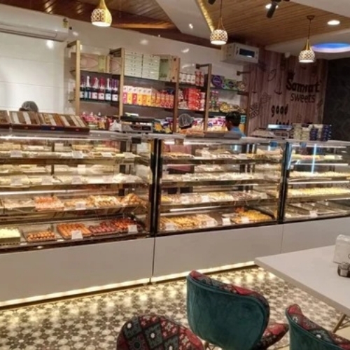 Bakery sweet display counter