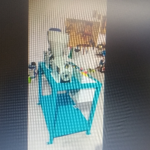 Extrusion plastic recycling machine