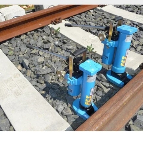 Hydraulic Track Jack
