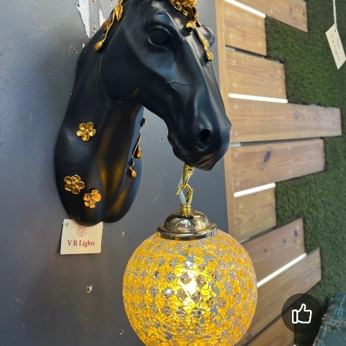 Decorative wall light