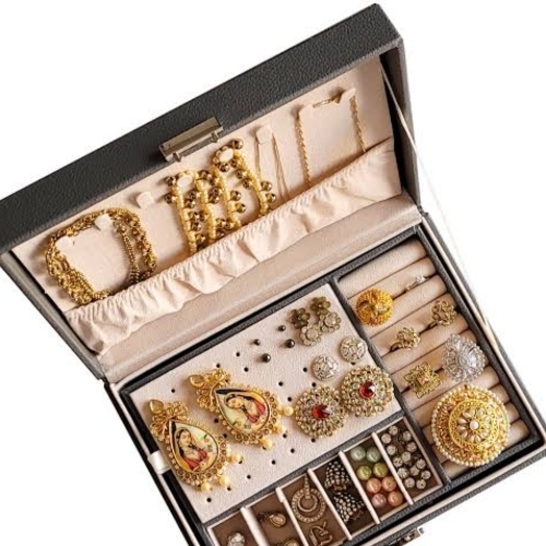 Small pu leather jewwellary box
