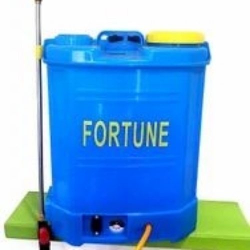 battery operated or manual sprayer