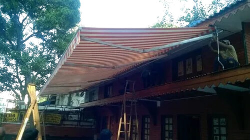 Outdoor Retractable Awning
