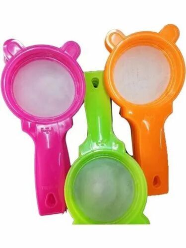 Twin Plastic Mesh Tea Strainer