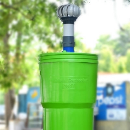 ROCKET COMPOSTER