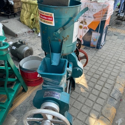 Mini oil expeller