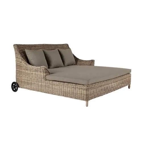 Outdoor Day Beds