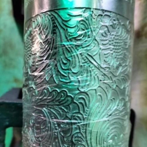 Gamut embossing roller