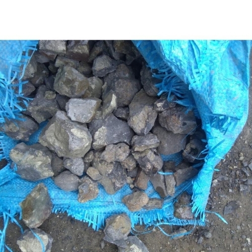 Ferrous sulphate lumps