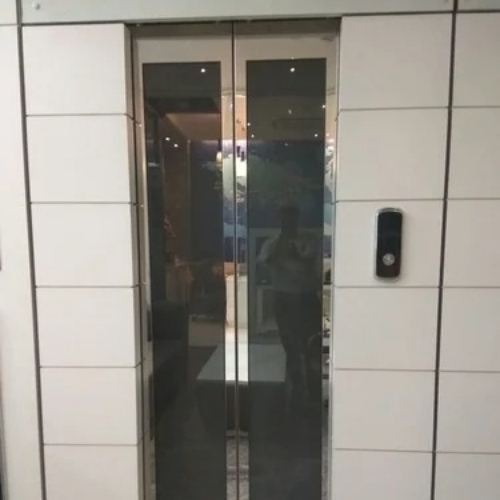 Glass Door Passenger Lift